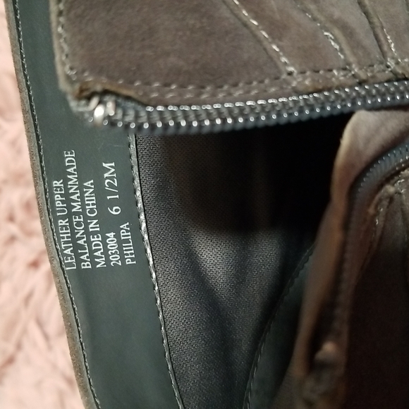 Sam & Libby (Philipa) Gray Suede Leather Ankle Heeled Boots Size 6 1/2 M - Picture 9 of 13